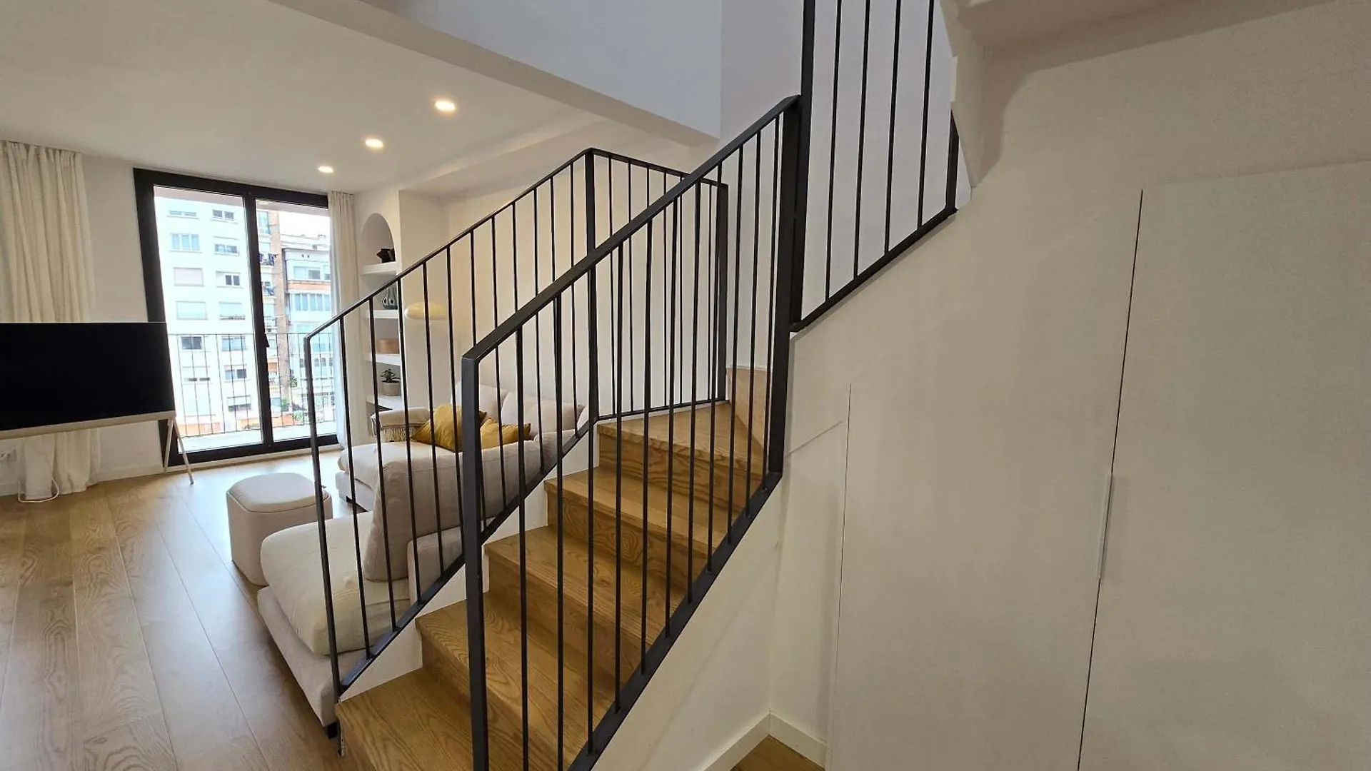 Eixample Penthouse - Bright 2Br Duplex With Terraces Apartment Barcelona 0*,  Spain