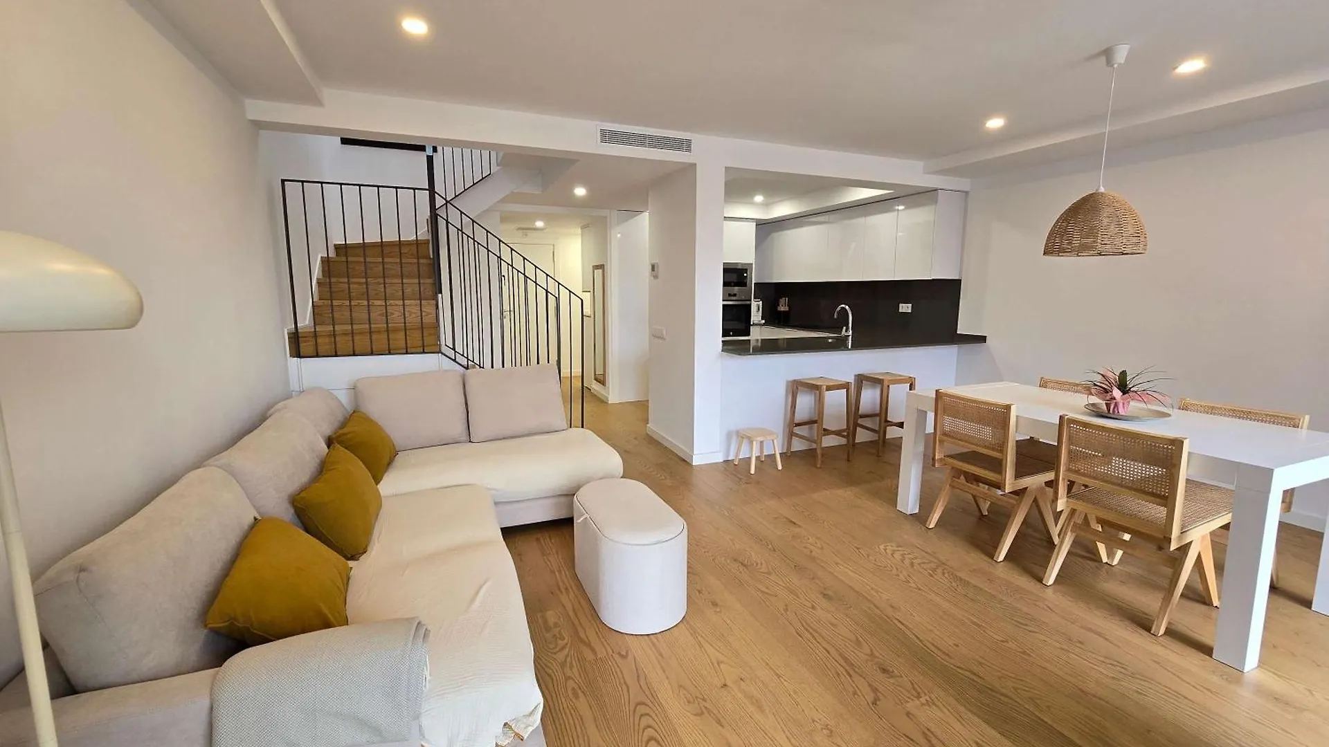 Eixample Penthouse - Bright 2Br Duplex With Terraces Apartment Barcelona